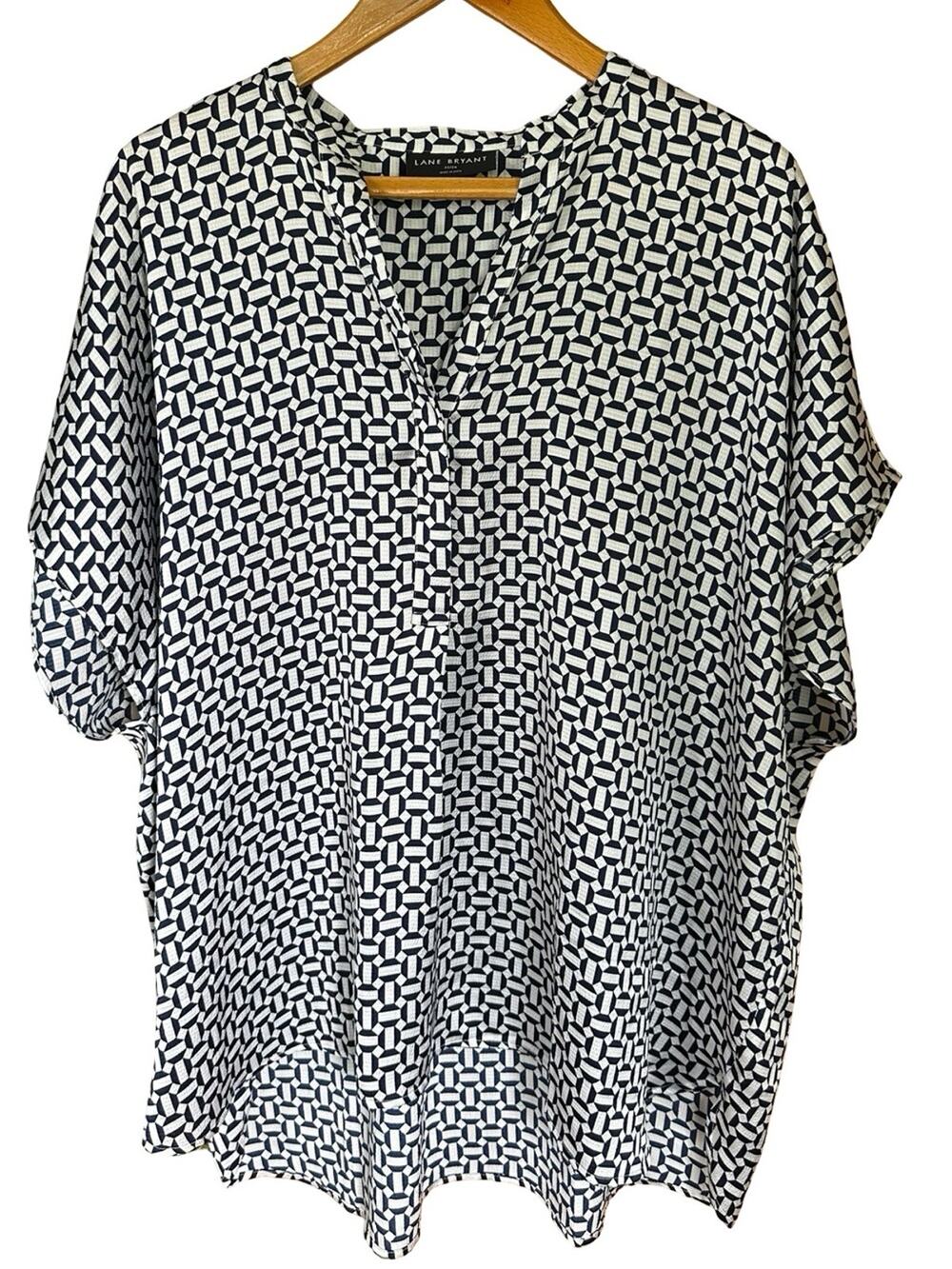 Lane Bryant Geometric Print Crepe Short Sleeved Blouse Sz 22/24